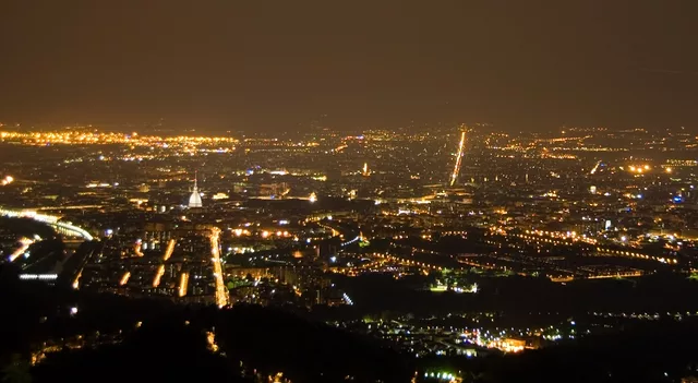 TORINO by night