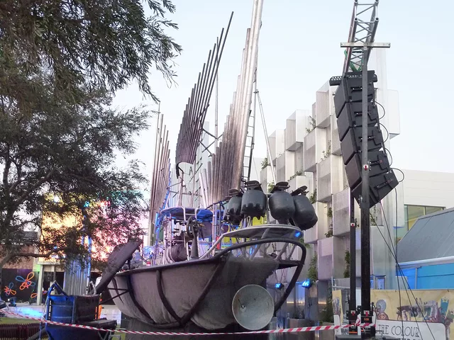 Pyrophone juggernaut