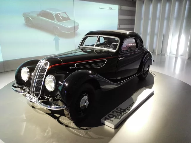 BMW 327